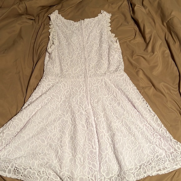 White floral dress - Picture 3 of 3